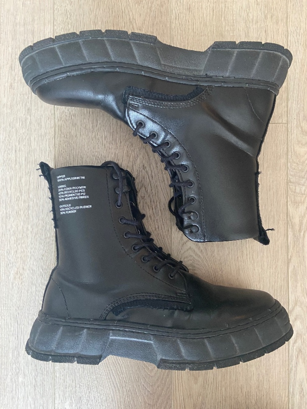 Viron 1992 Vegan Apple Leather Ankle Boots - Black - EU 40 (CA/US 9)